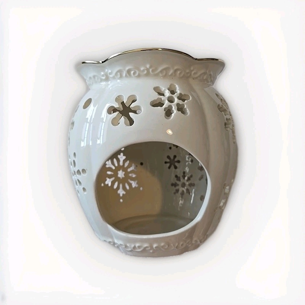 Yankee TB Cutout Snowflake Christmas Candle Holder‎